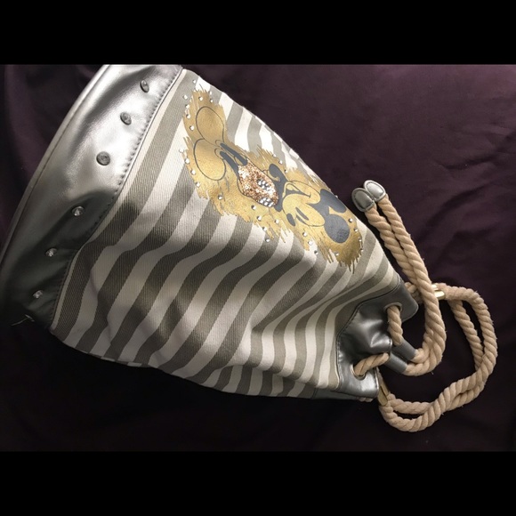 Disney Handbag - Picture 3 of 6